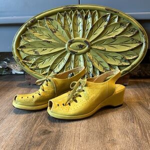 Re-Mix Vintage Shoes Greta 1940s Retro Slingback Wedge Sandal in Avocado 6